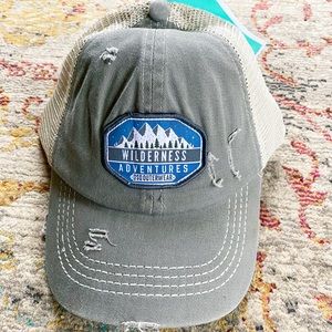 Womens ball cap w/ ponytail opening